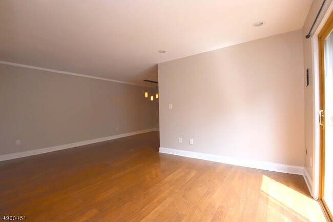 1404 Normandy Ct in Flemington, NJ - Building Photo - Building Photo
