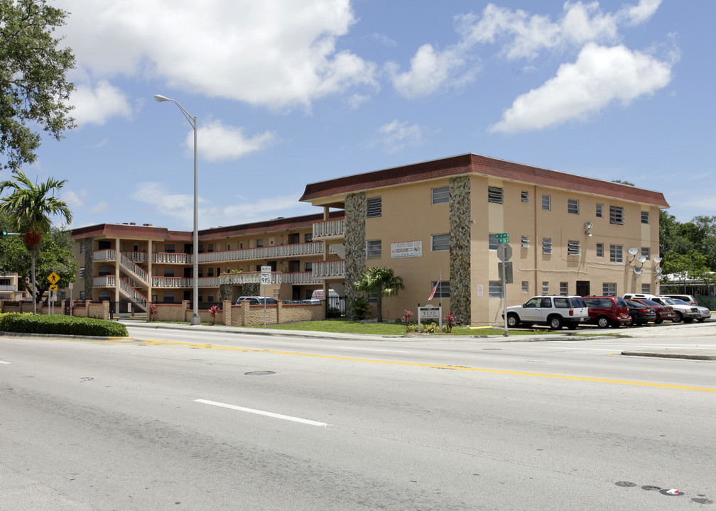 North King Apartments in North Miami, FL - Foto de edificio