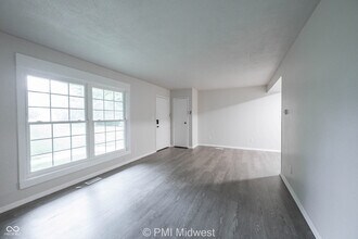 6920 Chrysler St in Indianapolis, IN - Building Photo - Building Photo
