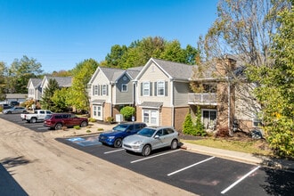 Lenox Village Condominiums in Fairlawn, OH - Building Photo - Building Photo
