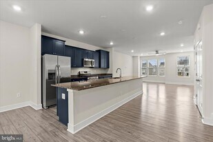 304 Sweetbay Rd in Essex, MD - Building Photo