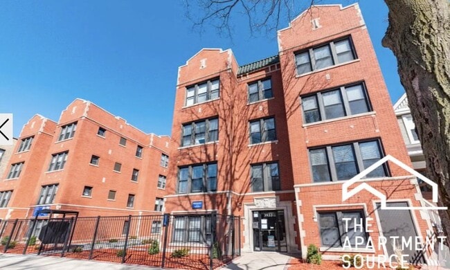 3933 N Janssen Ave in Chicago, IL - Foto de edificio - Building Photo