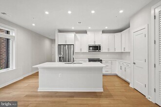 1675 Bandit Loop in Reston, VA - Building Photo - Building Photo