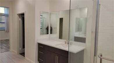 112 Acamar in Irvine, CA - Building Photo - Building Photo