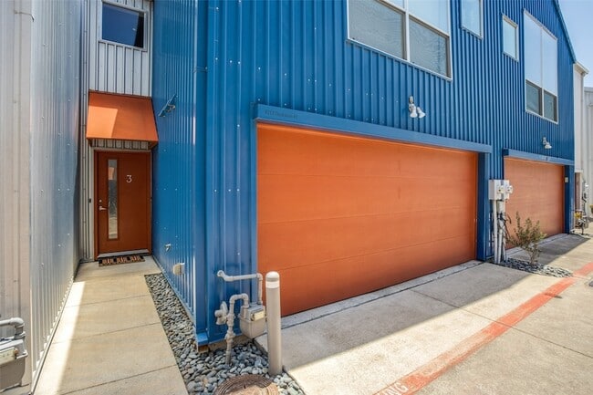 4213 Dickason Ave in Dallas, TX - Building Photo - Building Photo