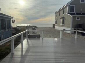 797 E Broadway in Milford, CT - Building Photo - Building Photo