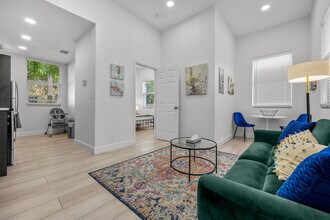 1862 6th St in Sarasota, FL - Building Photo - Building Photo