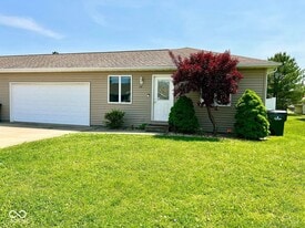 731 W Gaston Dr in Greensburg, IN - Building Photo