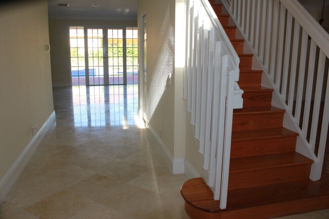 947 Nandina Drive in Weston, FL - Building Photo - Building Photo