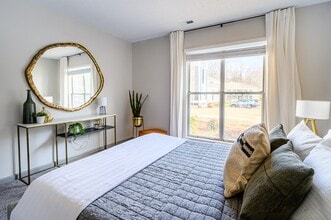 Retreat at McAlpine Creek in Charlotte, NC - Foto de edificio - Building Photo