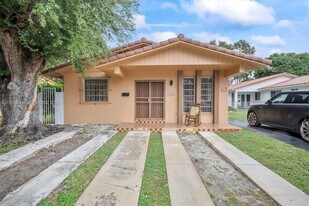 1413 SW 19th St in Miami, FL - Building Photo