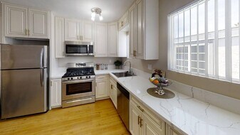 Del Rey Apartments in San Diego, CA - Building Photo