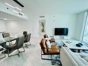 951 Brickell Ave, Unit 607 in Miami, FL - Building Photo - Building Photo