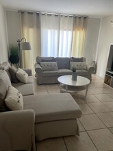 13923 SW 90th Ave in Miami, FL - Building Photo - Building Photo