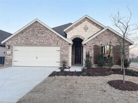 501 Orchard Pl in Van Alstyne, TX - Building Photo