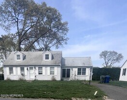241 Pinewood Ave in Ocean Township, NJ - Building Photo