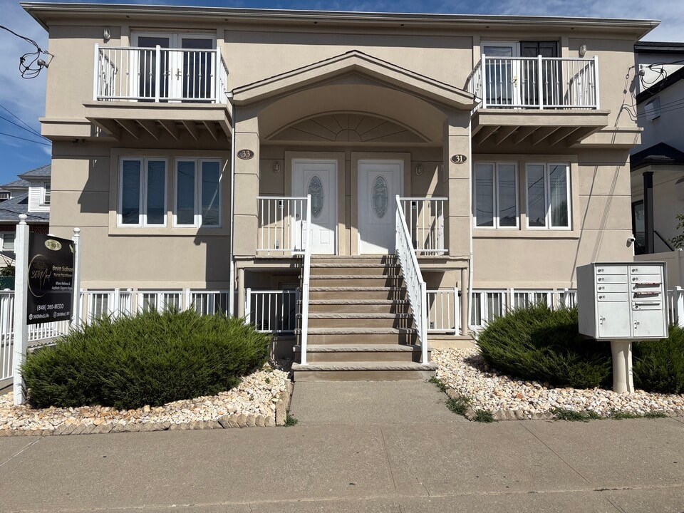 33 Tioga St in Staten Island, NY - Building Photo