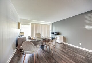 Monarch Apartments in Durham, NC - Foto de edificio - Building Photo