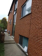 2044 Mills Ave-Unit -12 in Norwood, OH - Building Photo - Building Photo