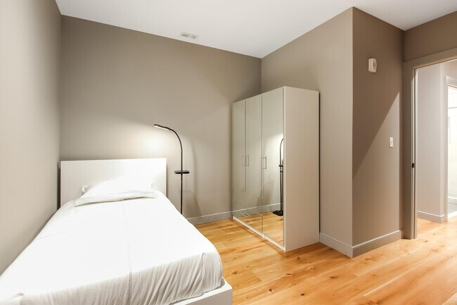 448 K St NW, Unit 5 in Washington, DC - Building Photo - Building Photo