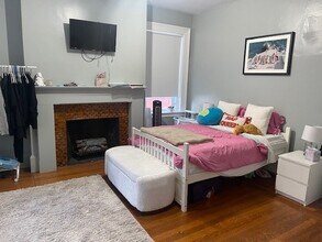 186 Naples Rd in Brookline, MA - Foto de edificio - Building Photo