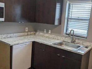 617 Ixoria Ave in Fort Pierce, FL - Building Photo - Building Photo