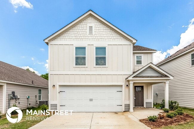 property at 990 Hawthorn Ln