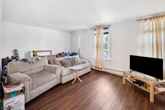 151 Harrison St in Nutley, NJ - Building Photo - Building Photo