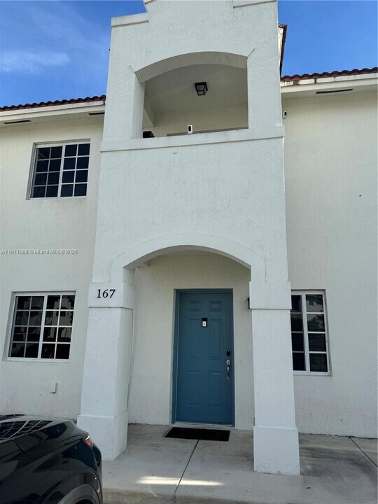 167 SW 6th Ln in Florida City, FL - Building Photo