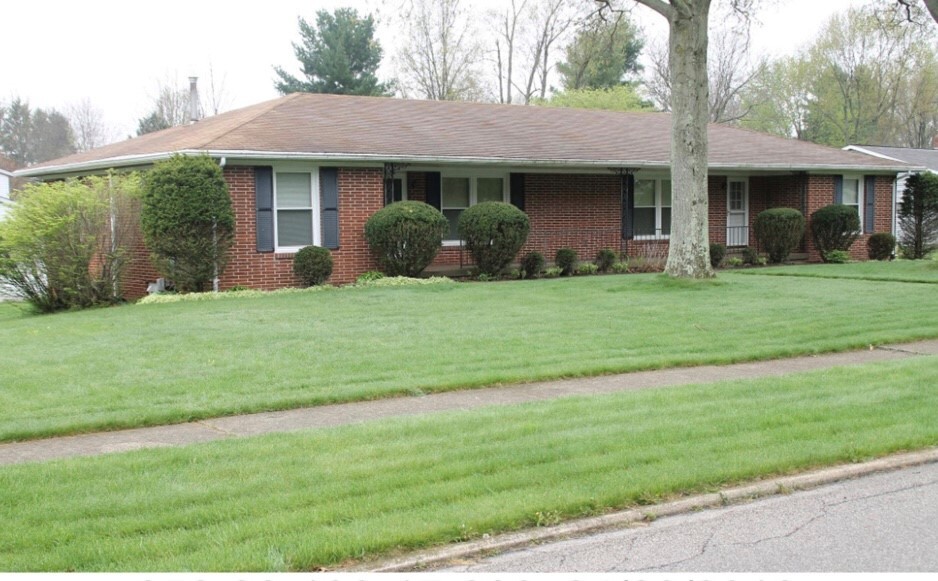 1245 Cedarbrook Ct, Unit 1245 in Mansfield, OH - Foto de edificio