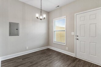 202 Burch Rd in Clarksville, TN - Building Photo - Building Photo