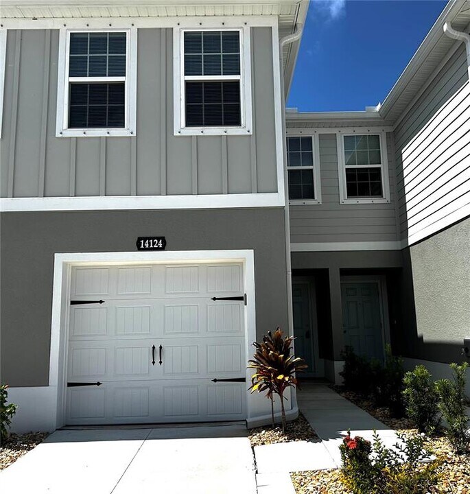 14124 Crimson Ave in Lakewood Ranch, FL - Building Photo