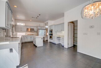 92 Teton Pines Dr in Henderson, NV - Building Photo - Building Photo