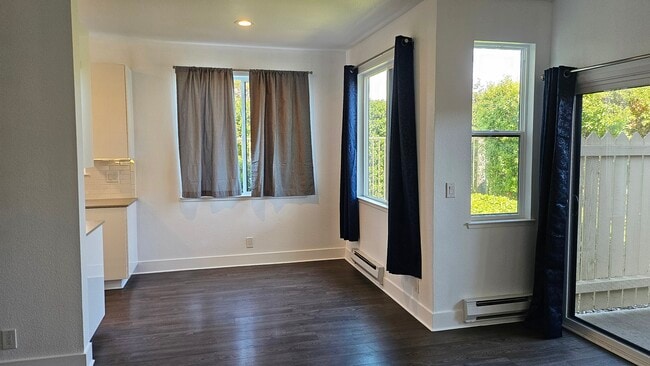 property at 245 Lakeshore Ct