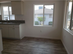 3357 E Terrace Ave in Fresno, CA - Foto de edificio - Building Photo