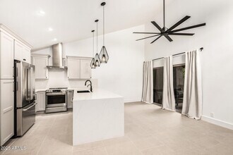 9470 E Riviera Dr in Scottsdale, AZ - Building Photo - Building Photo