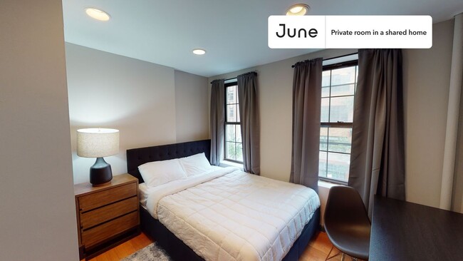 property at 226 E 7th St