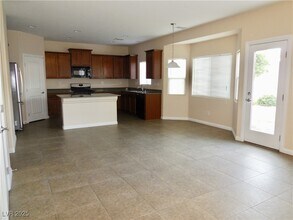 7868 Barntucket Ave in Las Vegas, NV - Building Photo - Building Photo