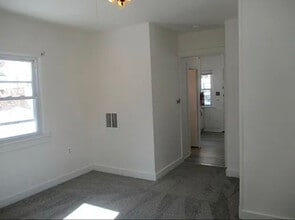 119 Main St in Lebanon, NJ - Building Photo - Building Photo