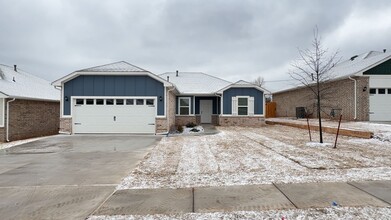 4308 NE 123rd St in Edmond, OK - Foto de edificio - Building Photo