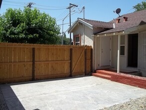 2004 N Palm Ave in Fresno, CA - Building Photo - Building Photo