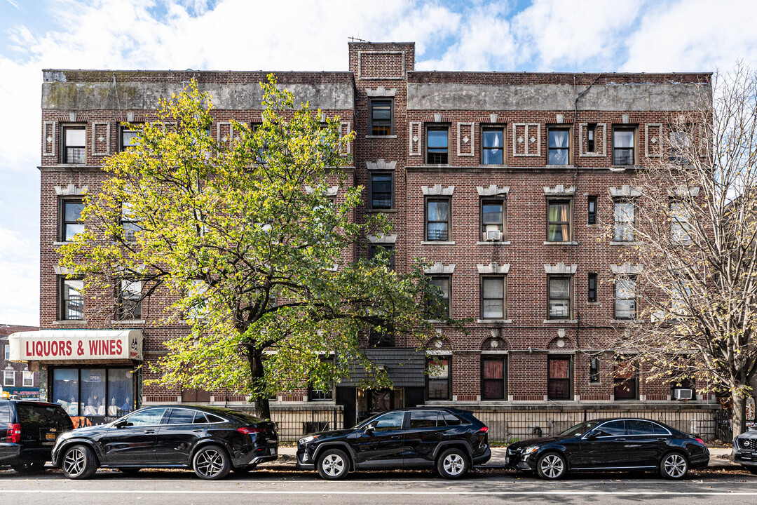 2343 Newkirk Ave in Brooklyn, NY - Foto de edificio