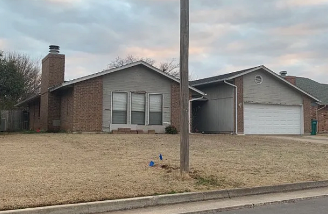 8324 NW 109th Terrace in Oklahoma City, OK - Building Photo