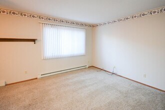 3619 10th Ln NW in Rochester, MN - Building Photo - Building Photo