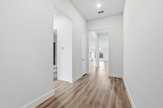 1861 Arbor Dr in Heath, TX - Foto de edificio - Building Photo