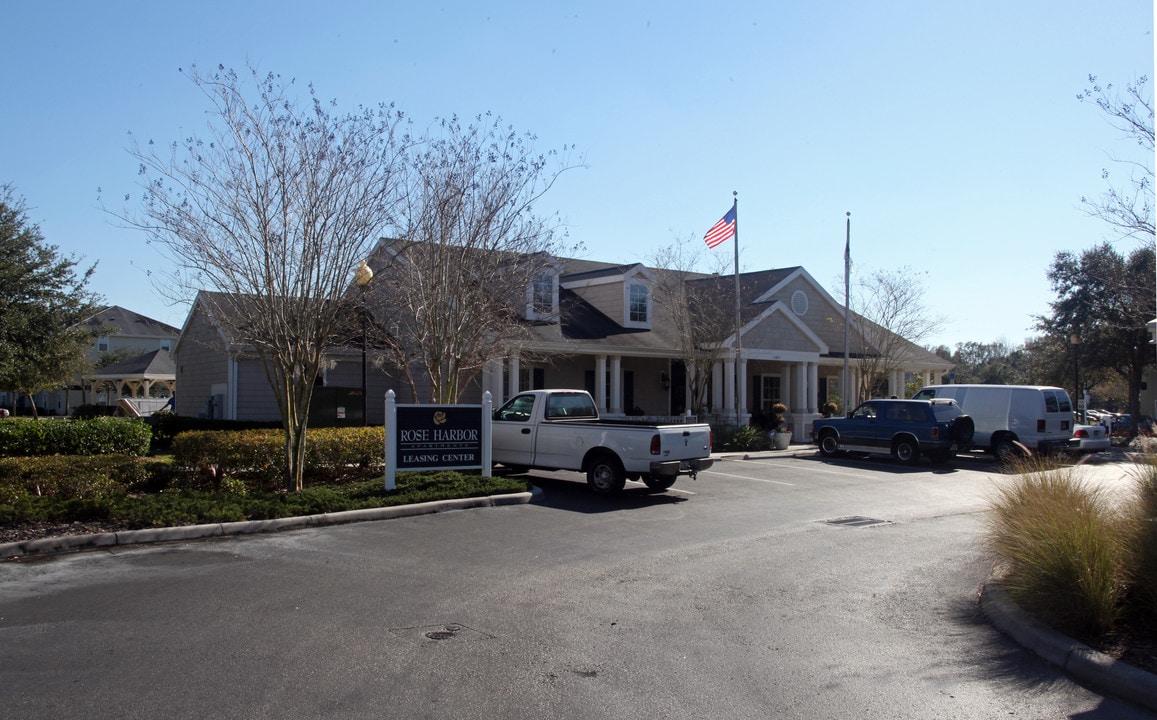 The Gardens at Rose Harbor in Tampa, FL - Building Photo