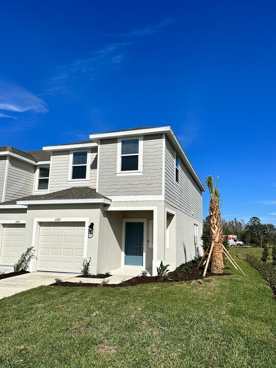 2287 Portrait St in Poinciana, FL - Building Photo