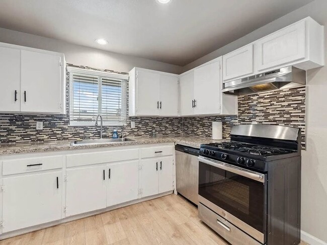 8620 La Vaca Way in Hanford, CA - Building Photo - Building Photo
