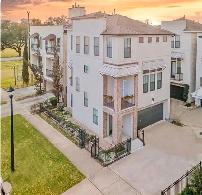 property at 3610 Chenevert St