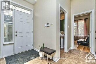 517 Devonwood Cir in Ottawa, ON - Building Photo - Building Photo